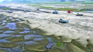 অর্থনৈতিক ভঙ্গুরতায় যমুনাপারের মানুষ